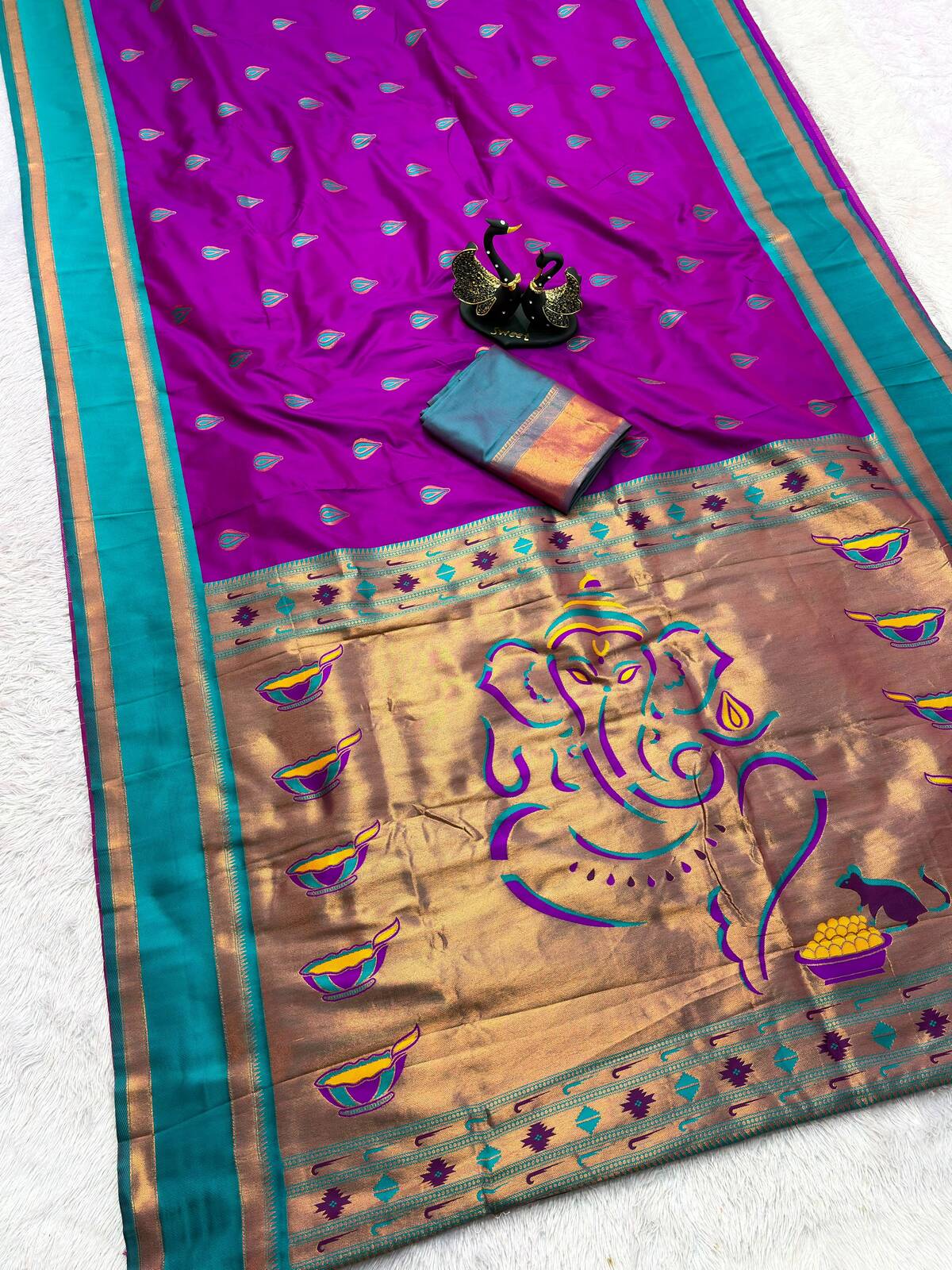 Girlish Purple Paithani Silk Saree With Adorning Blouse Piece