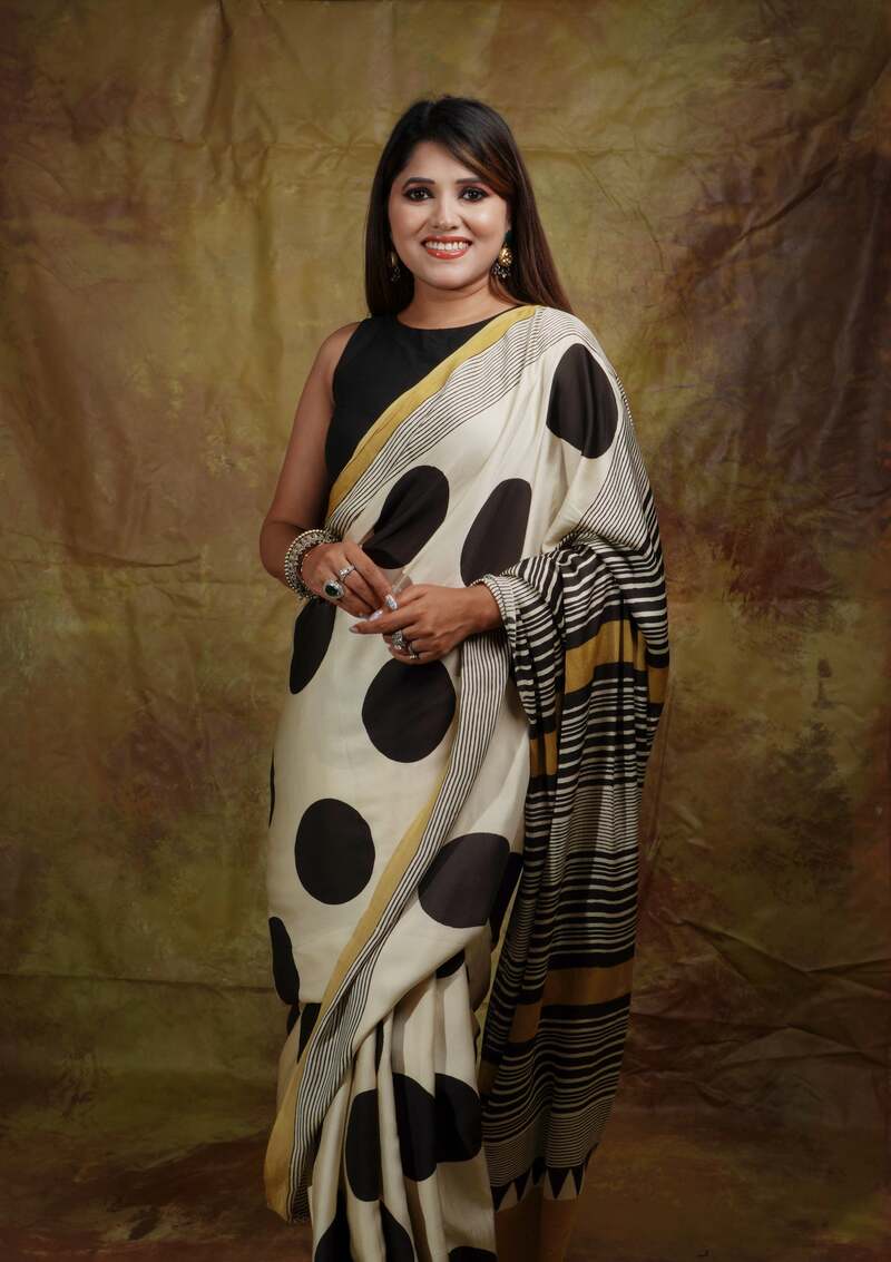 Engaging Beige Digital Printed Crape Silk Saree With Blooming Blouse Piece
