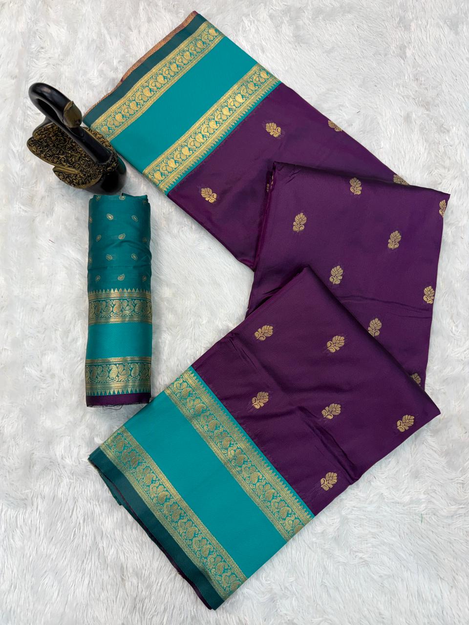 Lovely Purple Soft Banarasi Kathpadar Silk Saree With Dulcet Blouse Piece