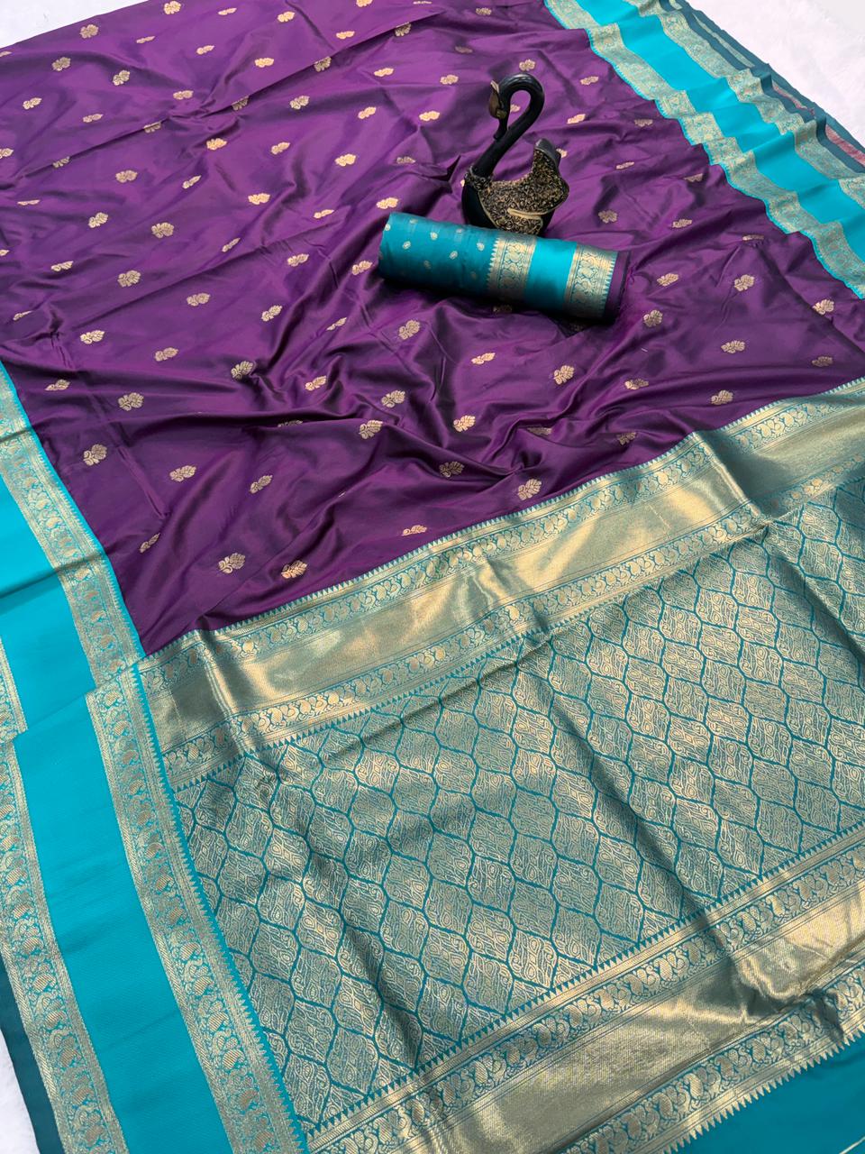 Lovely Purple Soft Banarasi Kathpadar Silk Saree With Dulcet Blouse Piece