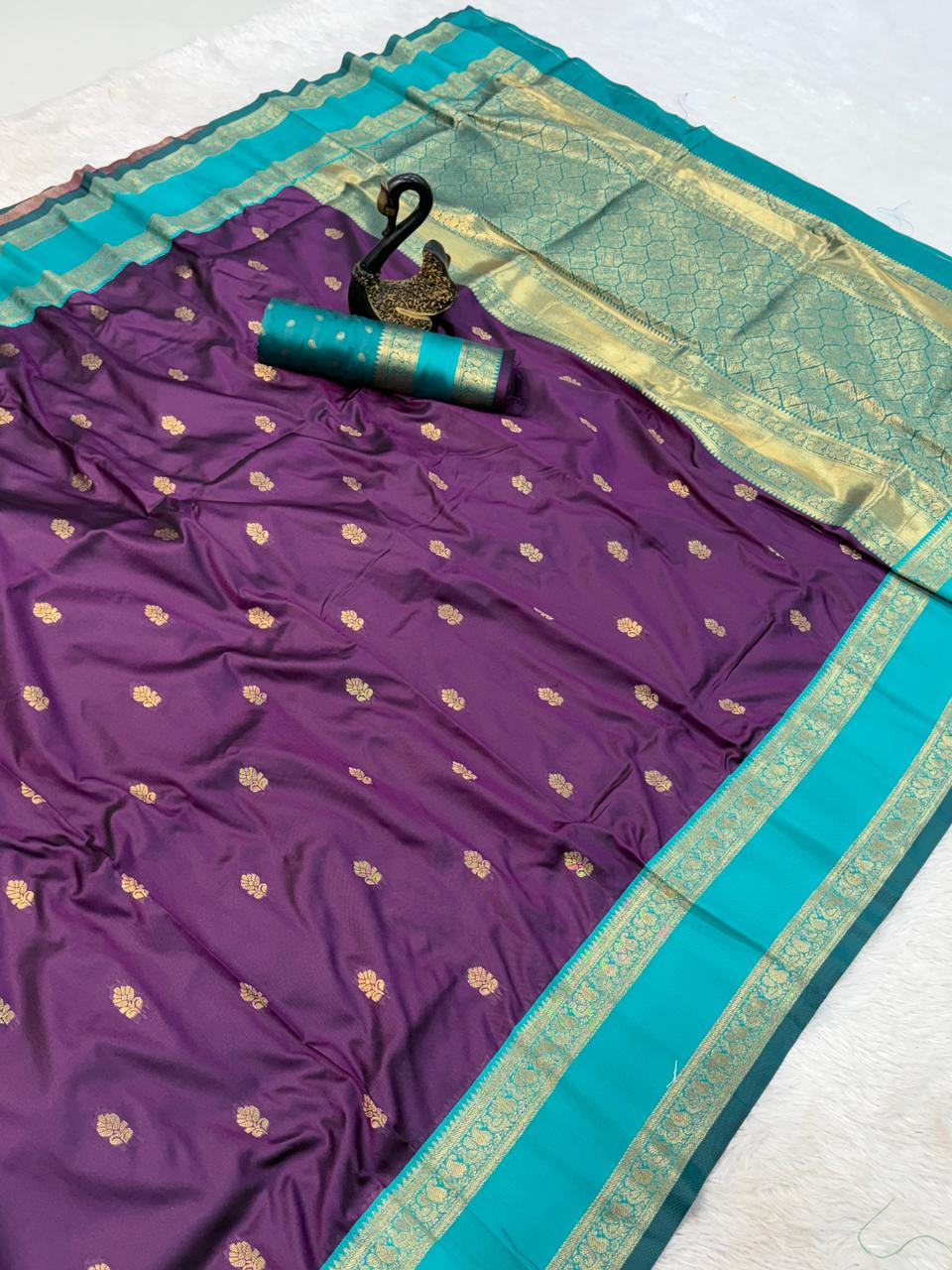 Lovely Purple Soft Banarasi Kathpadar Silk Saree With Dulcet Blouse Piece