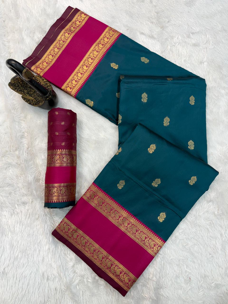 Majesty Teal Blue Soft Banarasi Kathpadar Silk Saree With Inspiring Blouse Piece