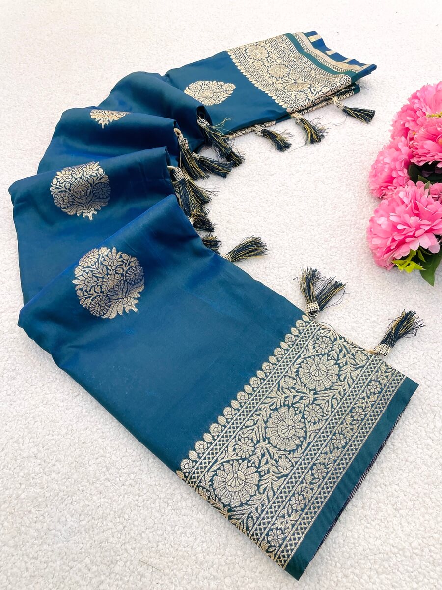 Super classy Rama Pure Zari Weaving Banarasi Silk Saree With Nemesis Blouse Piece