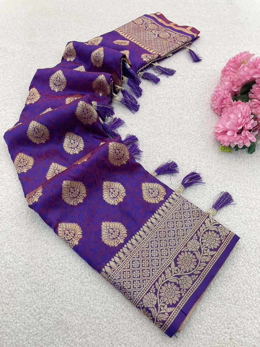 Impressive Purple Pure Zari Weaving Banarasi Silk Saree With Engrossing Blouse Piece