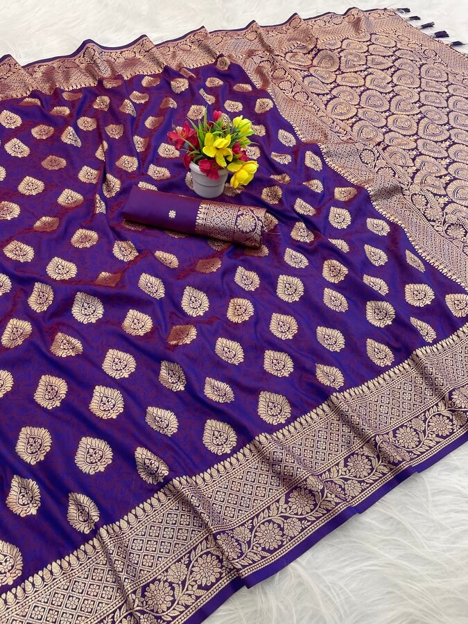 Impressive Purple Pure Zari Weaving Banarasi Silk Saree With Engrossing Blouse Piece