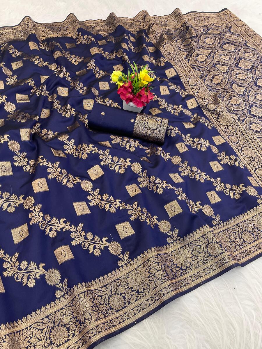 Gratifying Navy Blue Soft Silk Saree With Ineffable Blouse Piece