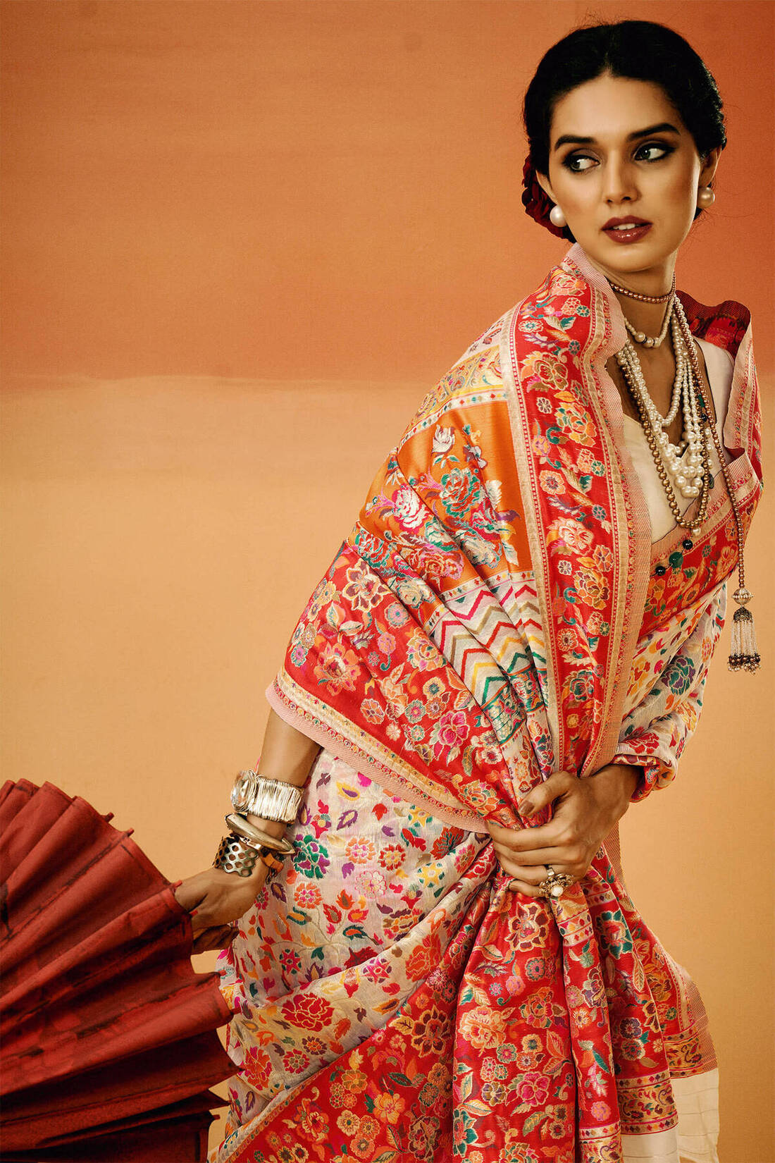 Fugacious Beige Pashmina Saree With Lagniappe Blouse Piece