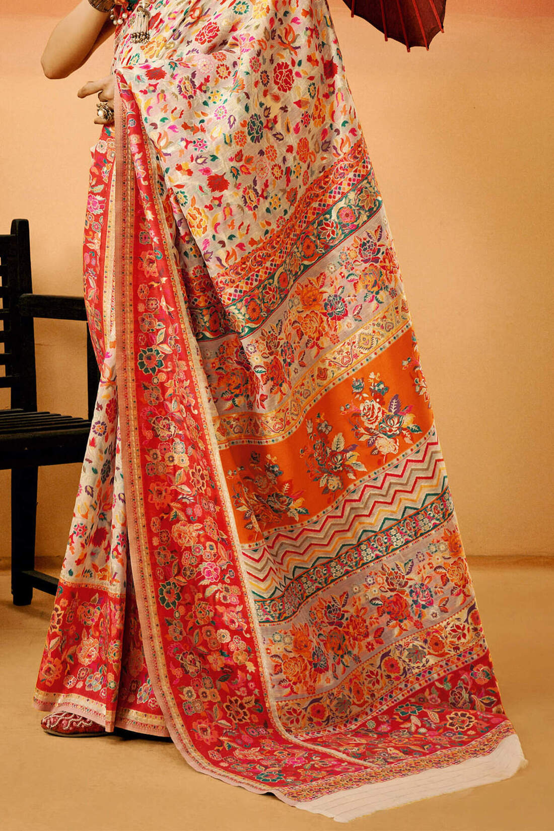 Fugacious Beige Pashmina Saree With Lagniappe Blouse Piece