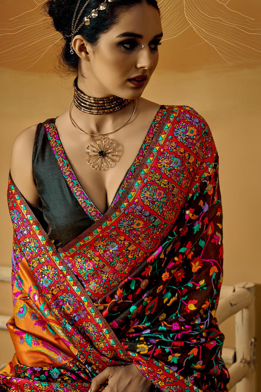 Outstanding Black Pashmina Saree With Pleasurable Blouse Piece