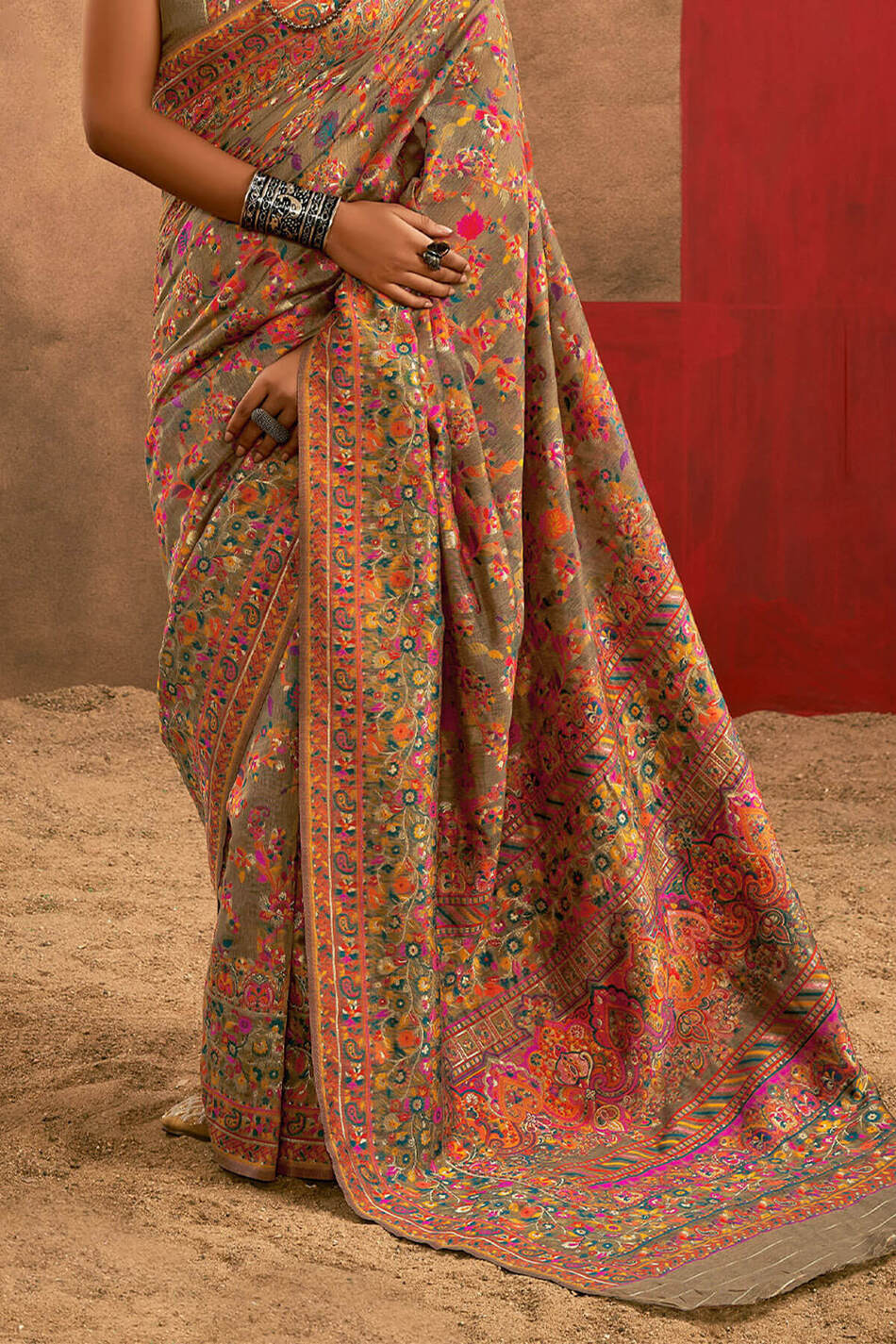 Exceptional Grey Pashmina Saree With Splendorous Blouse Piece
