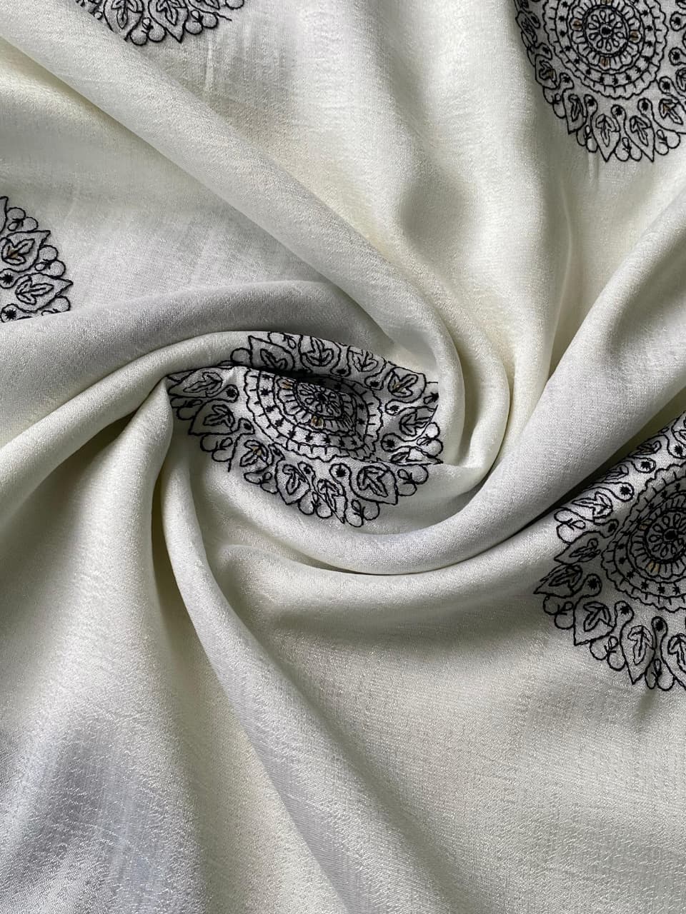 Most Flattering Off White Embroidery Work Crush Silk Saree With Moiety Blouse Piece