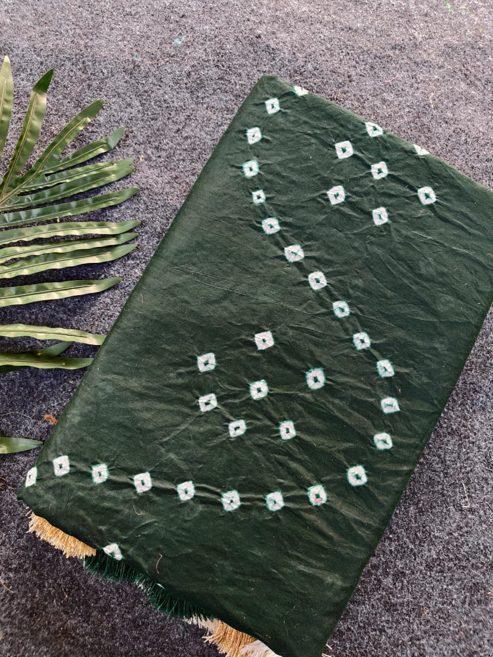 Rhapsody Dark Green Cotton Silk Bandhani Printed Saree With Engaging Blouse Piece