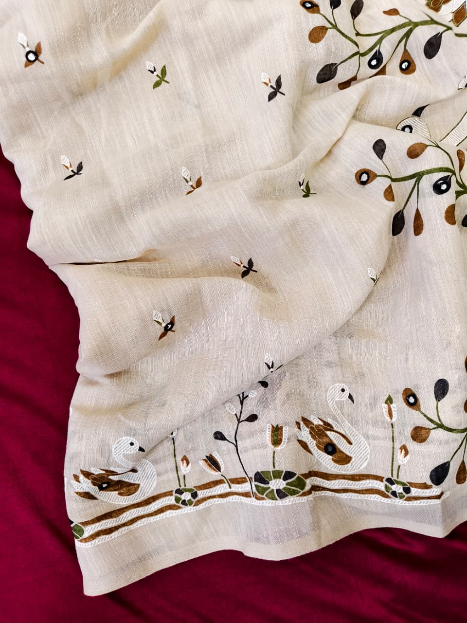 Scrupulous Beige Hand Printed Linen Silk Mirror Work Saree With Fugacious Blouse Piece