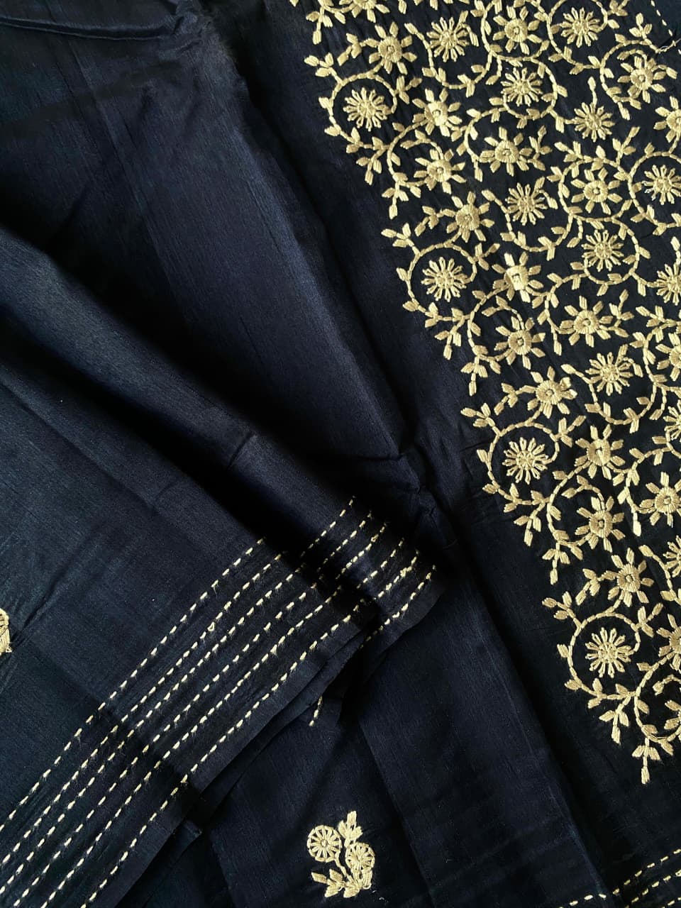 Enchanting Black Embroidery Work Matka Silk Saree With Lassitude Blouse Piece