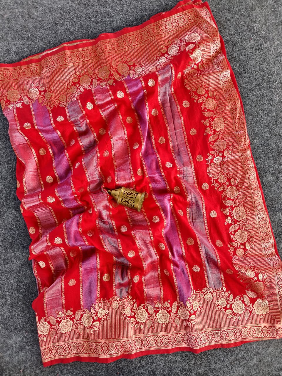 Rhapsody Red Pure Viscose Banrasi Silk Saree With Classic Blouse Piece