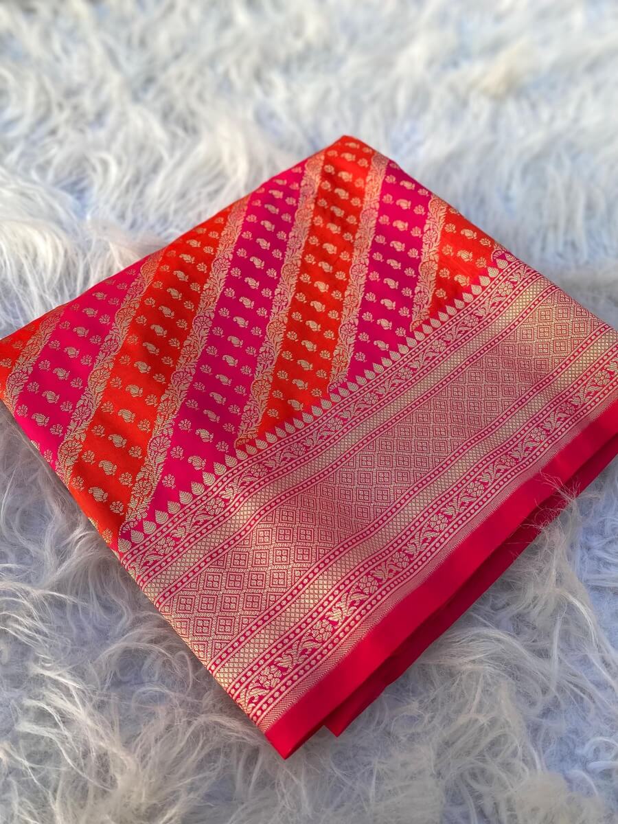 Proficient Pink Soft Banarasi Silk Saree With Fantabulous Blouse Piece
