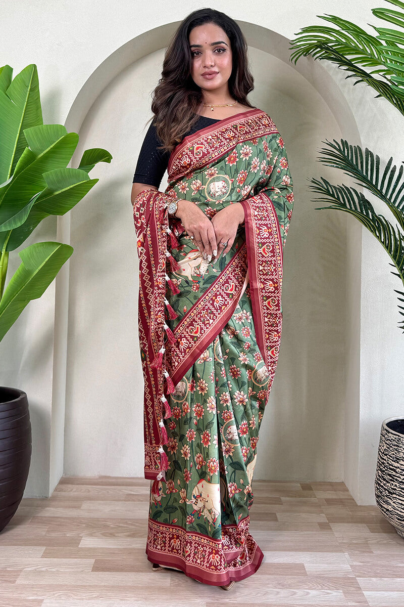 Fantabulous Green Kalamkari Printed Viscose Dola Silk Saree With SnappyBlouse Piece