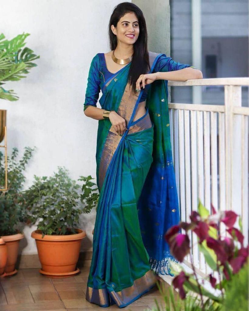 Outstanding Rama Soft Silk Saree with Invaluable Blouse Piece