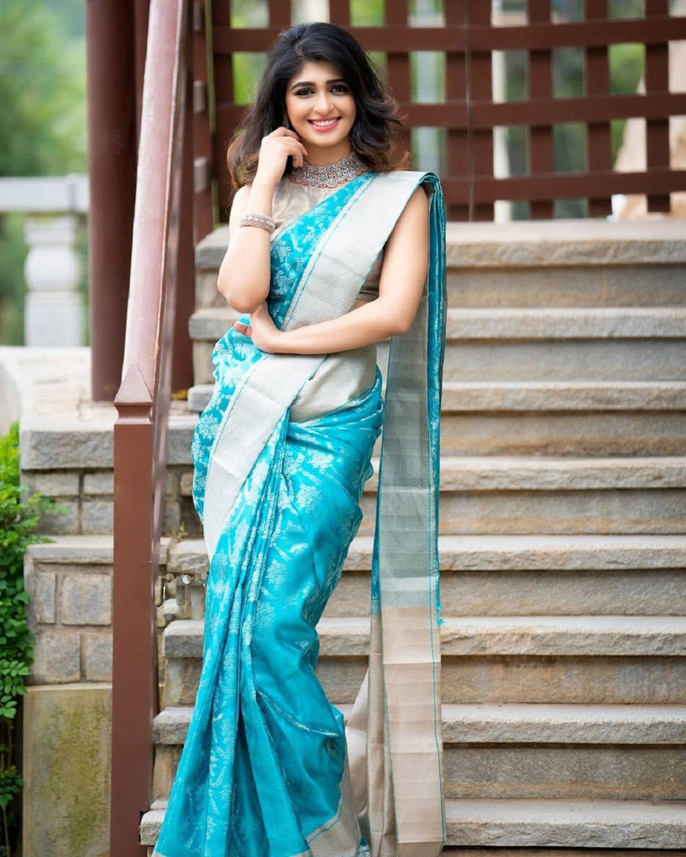 Sophisticated Firozi Soft Banarasi Silk Saree With Phenomenal Blouse Piece