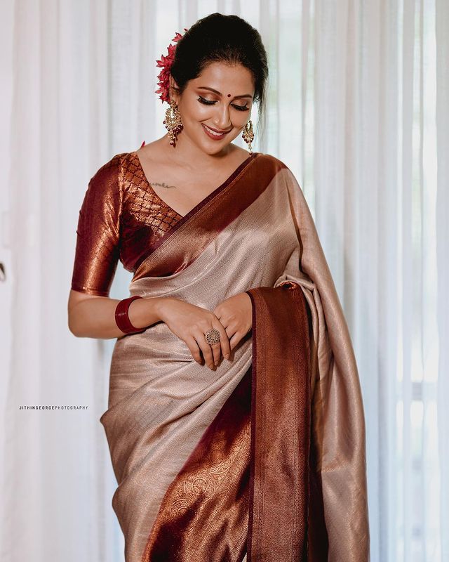 Women's Silk Blend Beige Printed Designer Saree With Blouse Piece main image 1
