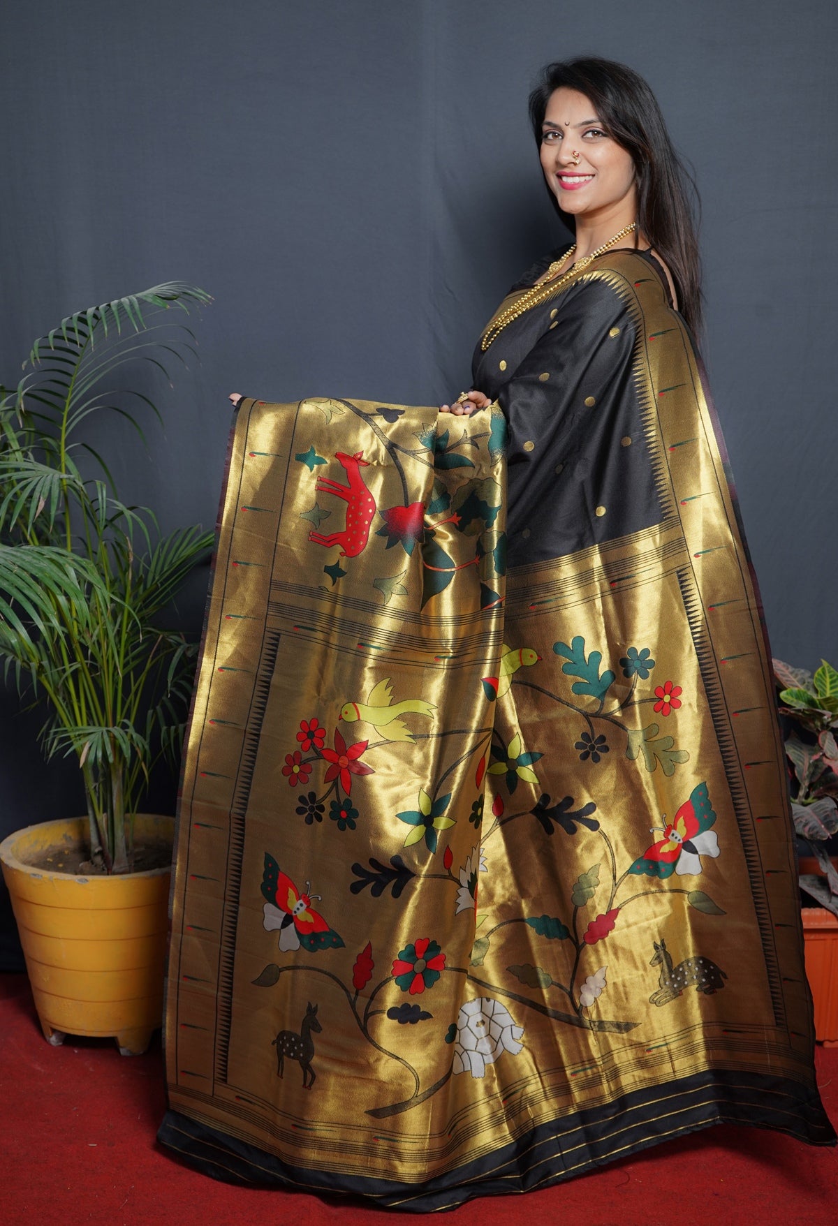 Staggering Black Paithani Silk Saree With Classy Blouse Piece