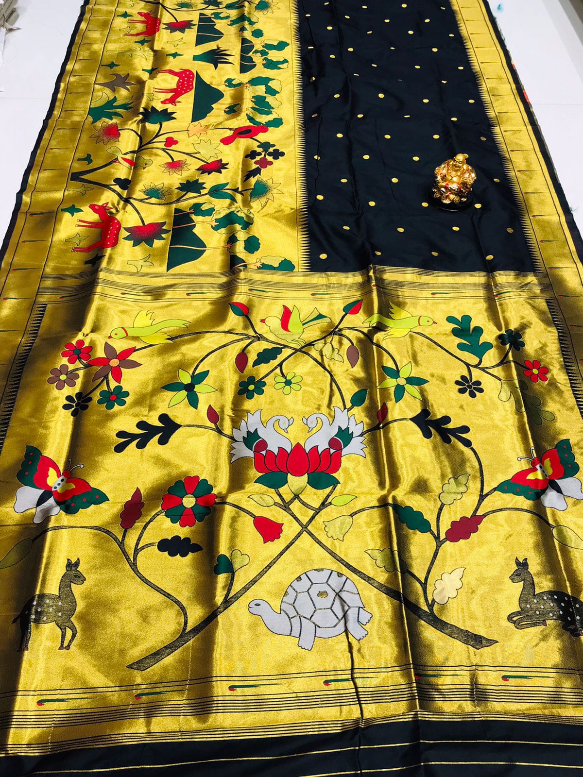 Staggering Black Paithani Silk Saree With Classy Blouse Piece