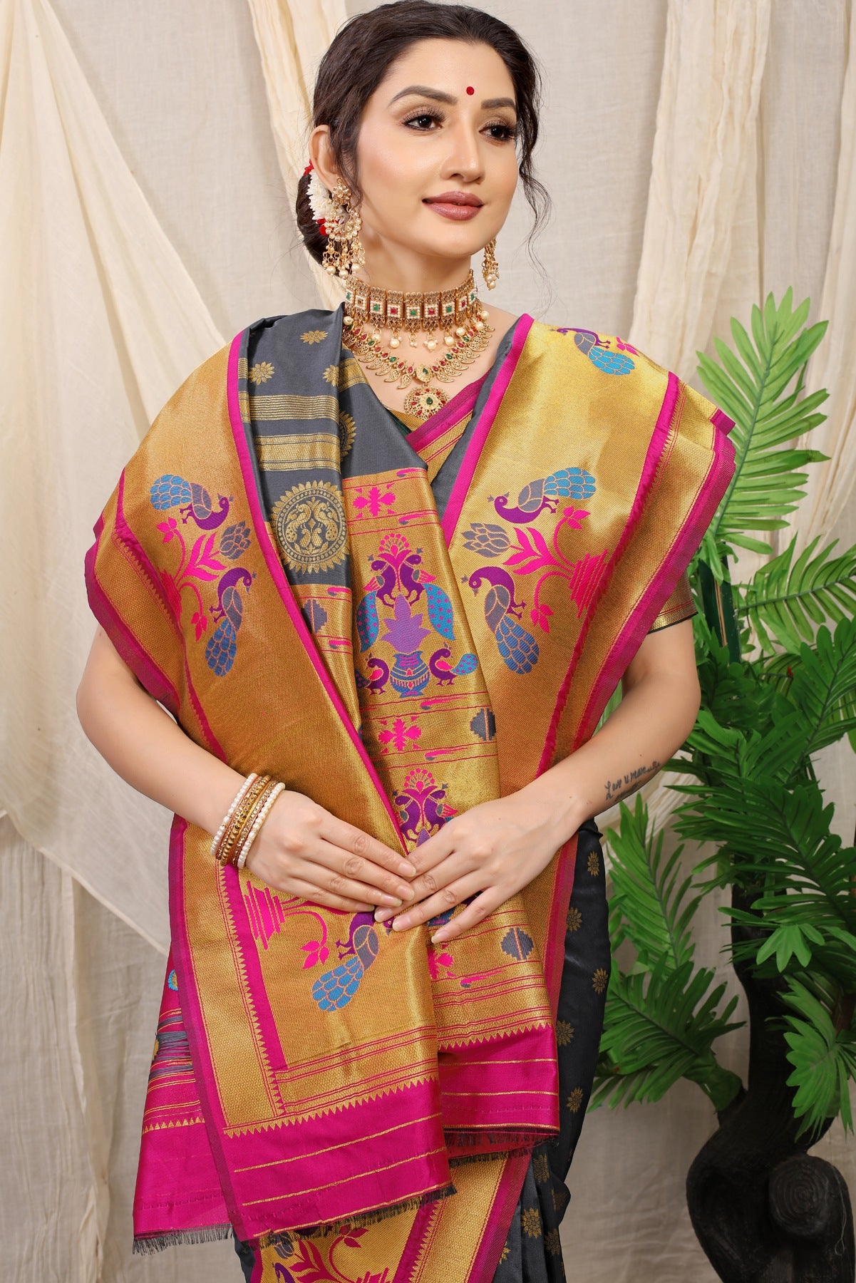 Prominent Grey Paithani Silk Saree With Splendorous Blouse Piece
