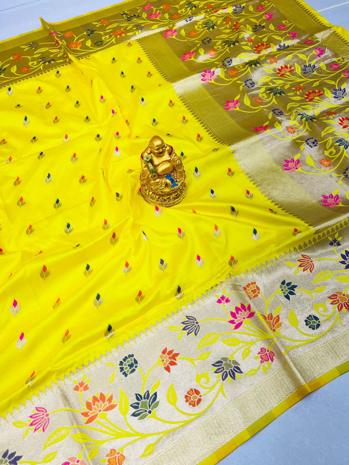 Ideal Lemon Paithani Silk Saree With Blissful Blouse Piece