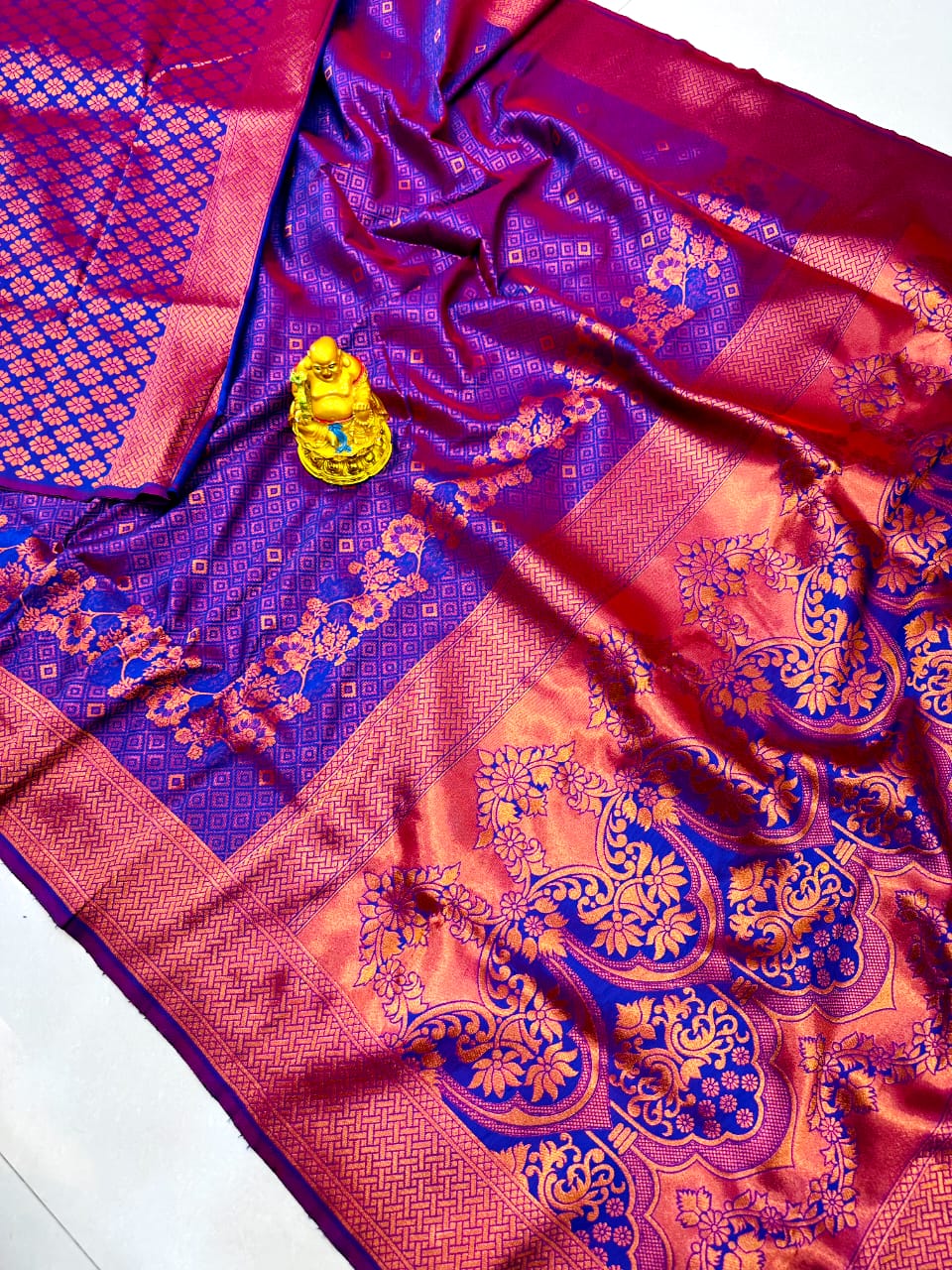 Engrossing Purple Kanjivaram Silk with Rich Blue Blouse Piece