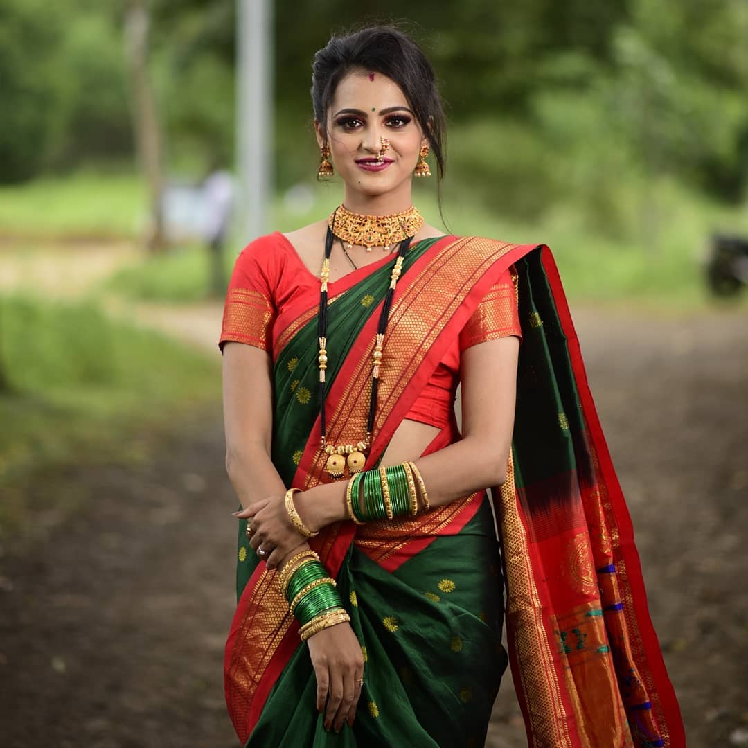 Glorious Green Paithani Silk Saree With Ethnic Blouse Piece
