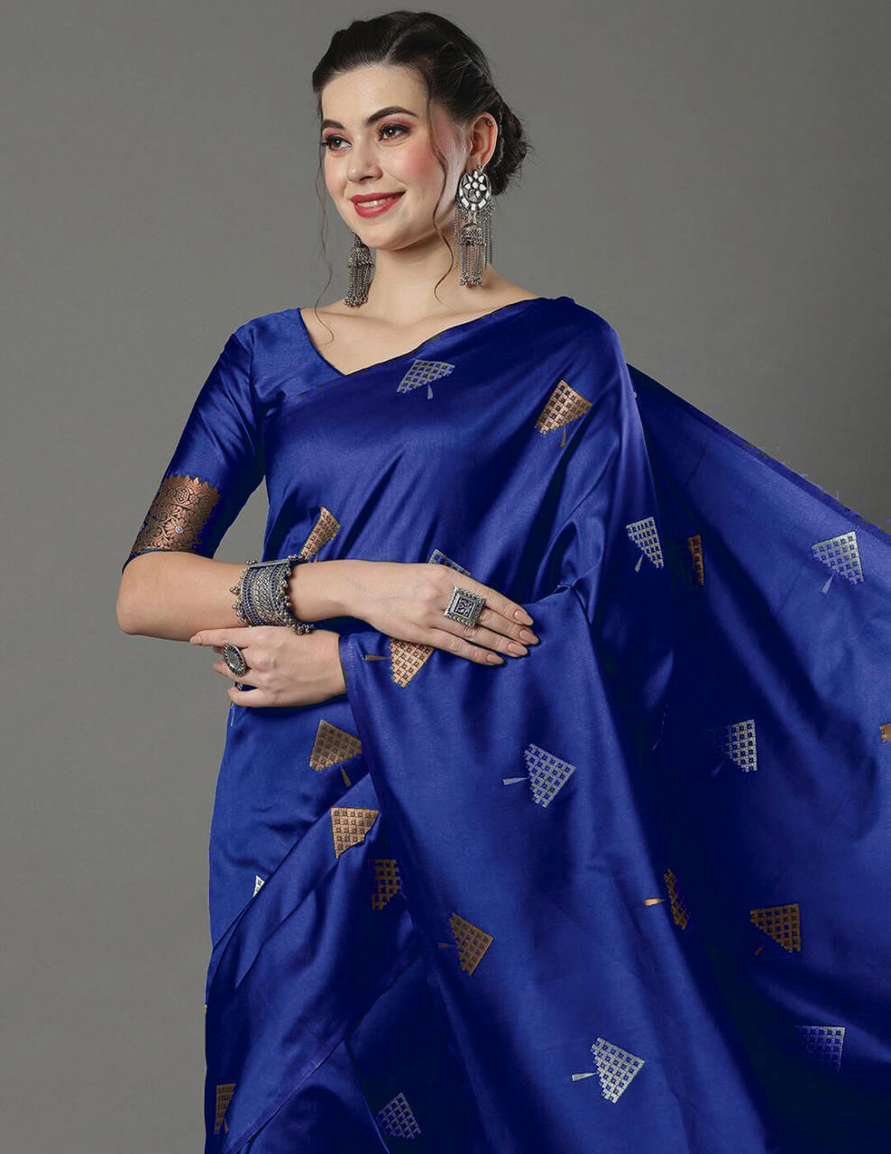 Blooming Blue Soft Silk Saree With Flamboyant Blouse Piece