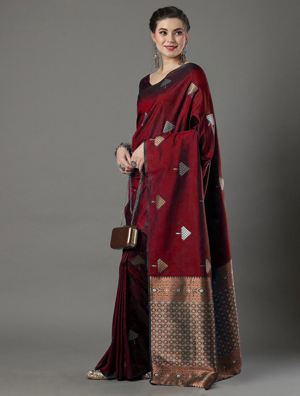 Inspiring Maroon Soft Silk Saree With Delightful Blouse Piece