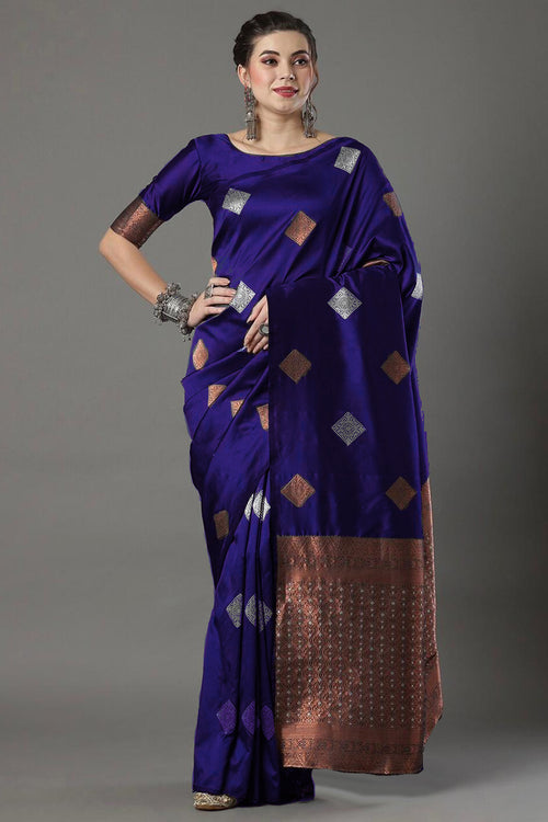 Load image into Gallery viewer, Incredible Royal Blue Soft Silk Saree With Devastating Blouse Piece
