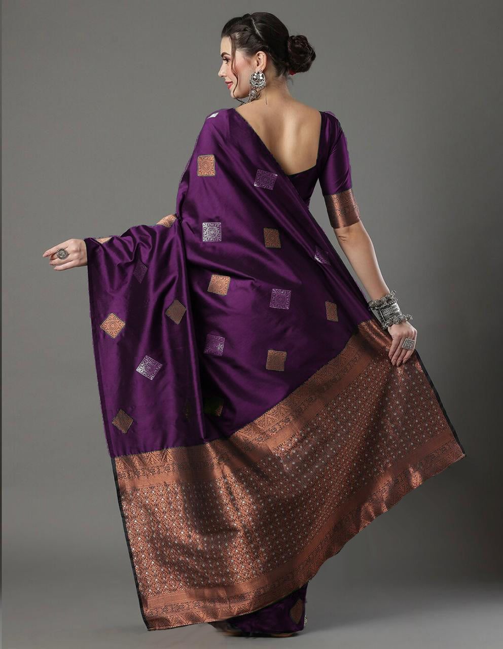 Scintilla Wine Soft Silk Saree With Engaging Blouse Piece