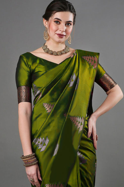 Load image into Gallery viewer, Glittering Mahndi Soft Silk Saree With Splendorous Blouse Piece
