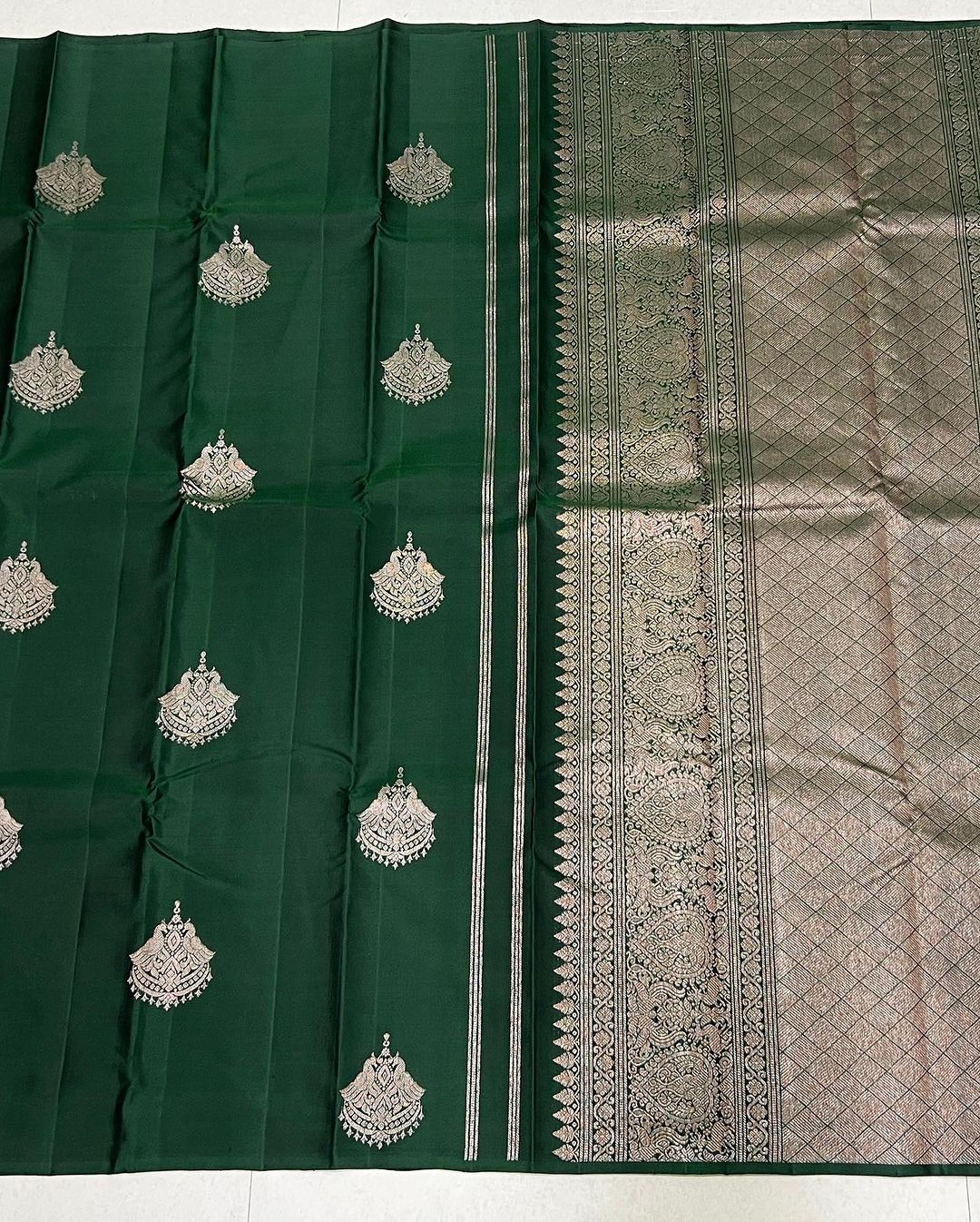 Pretty Dark Green Soft Silk Saree With Invaluable Blouse Piece