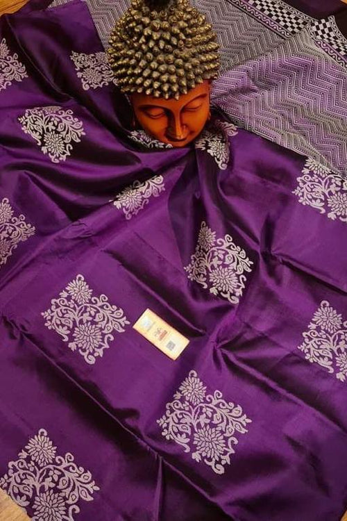 Load image into Gallery viewer, Designer Purple Soft Silk Saree With Captivating Blouse Piece
