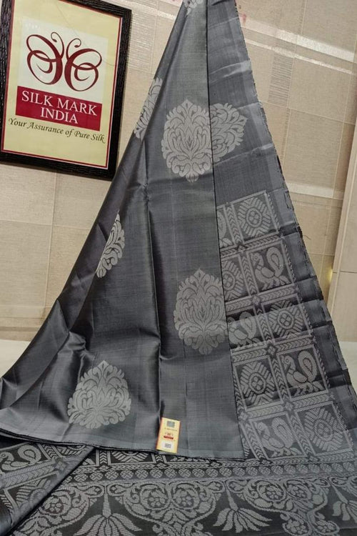 Load image into Gallery viewer, Embrocation Grey Soft Silk Saree With Ratatouille Blouse Piece
