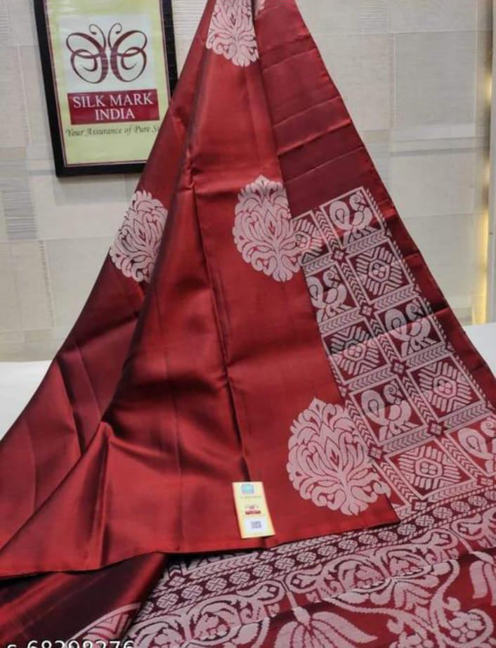 Desultory Red Soft Silk Saree With Dalliance Blouse Piece