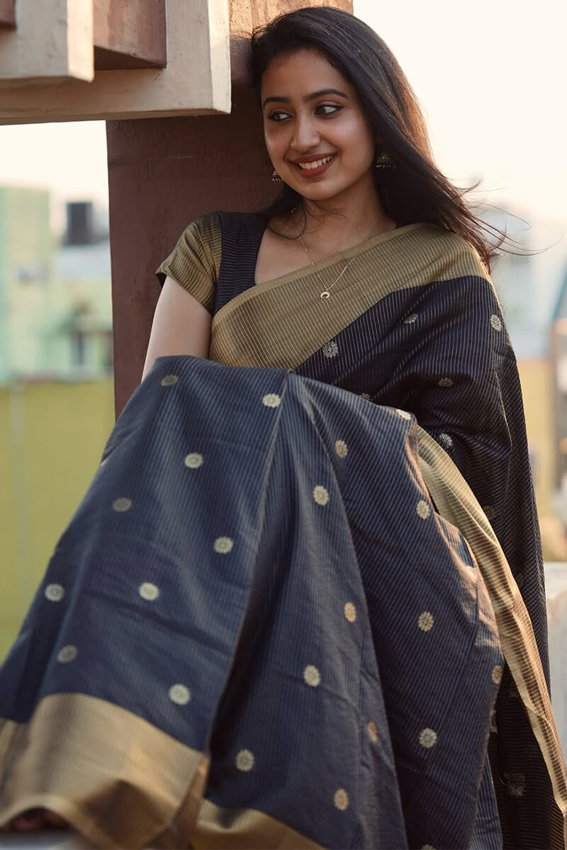 Sizzling Black Soft Silk Saree With Designer Blouse Piece