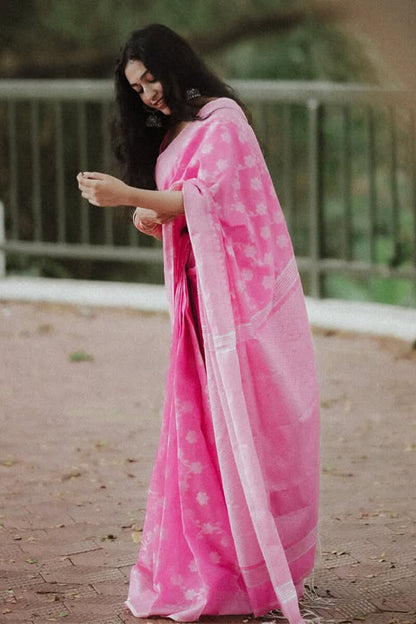 Luxuriant Pink Cotton Silk Saree With Evocative Blouse Piece