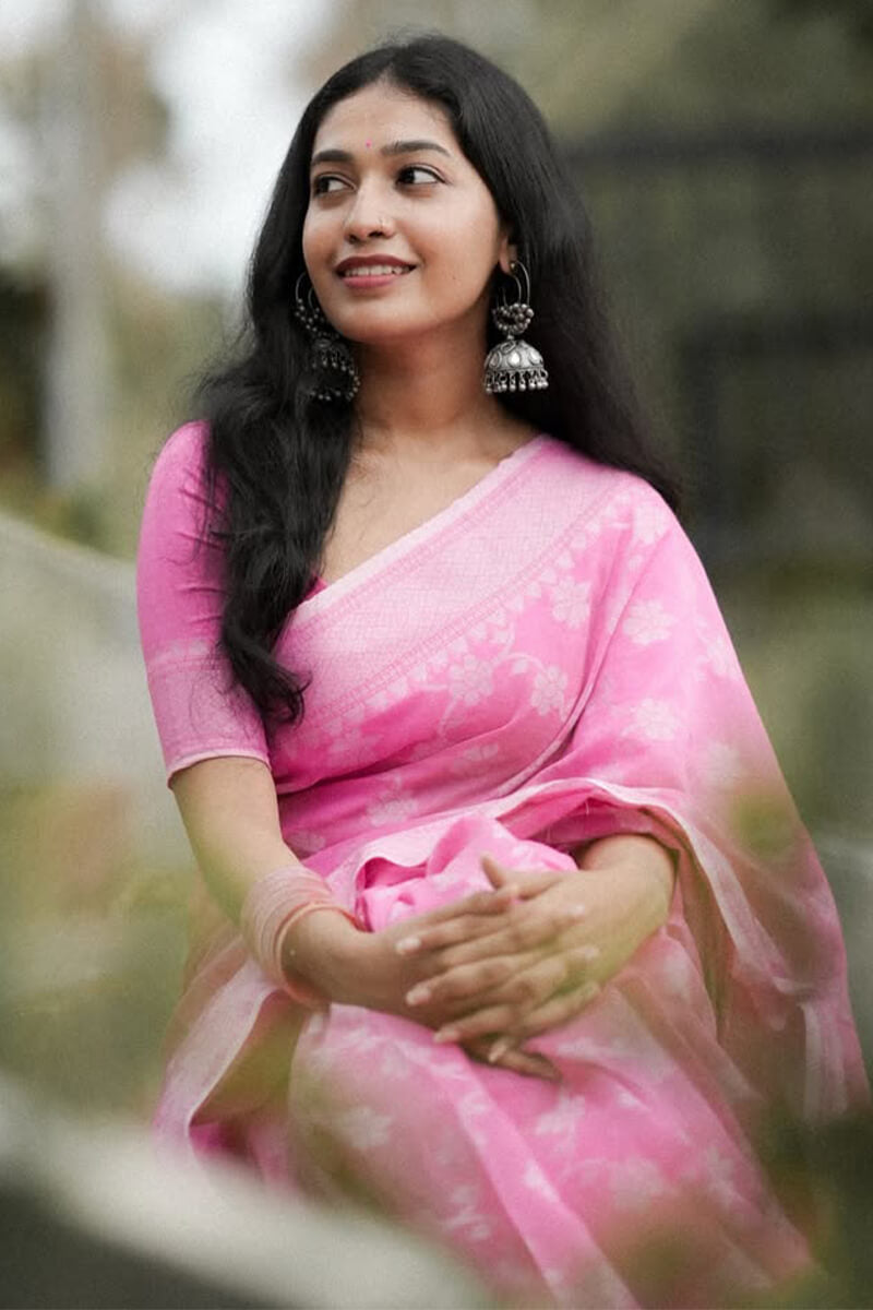 Luxuriant Pink Cotton Silk Saree With Evocative Blouse Piece
