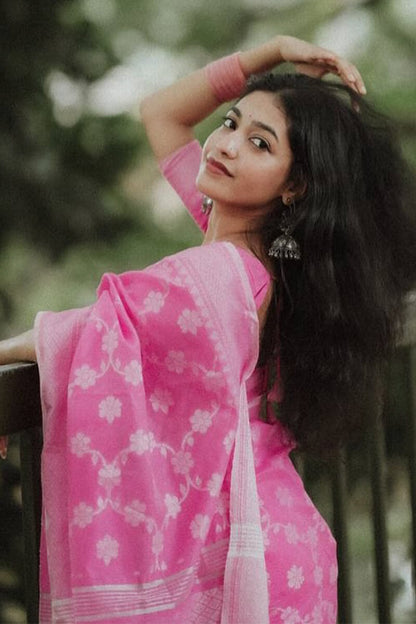 Luxuriant Pink Cotton Silk Saree With Evocative Blouse Piece