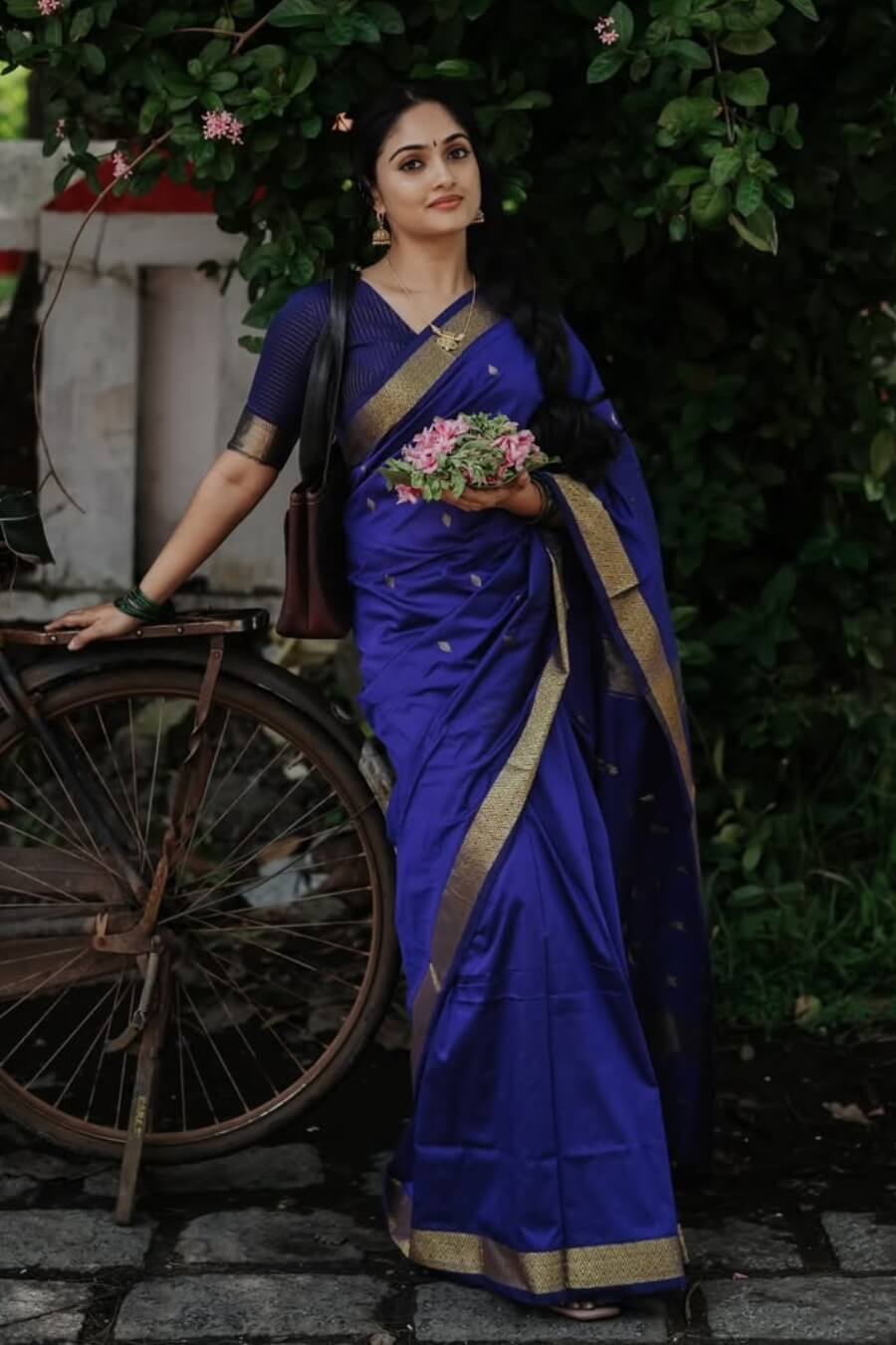 Imaginative Navy Blue Cotton Silk Saree With Whimsical Blouse Piece