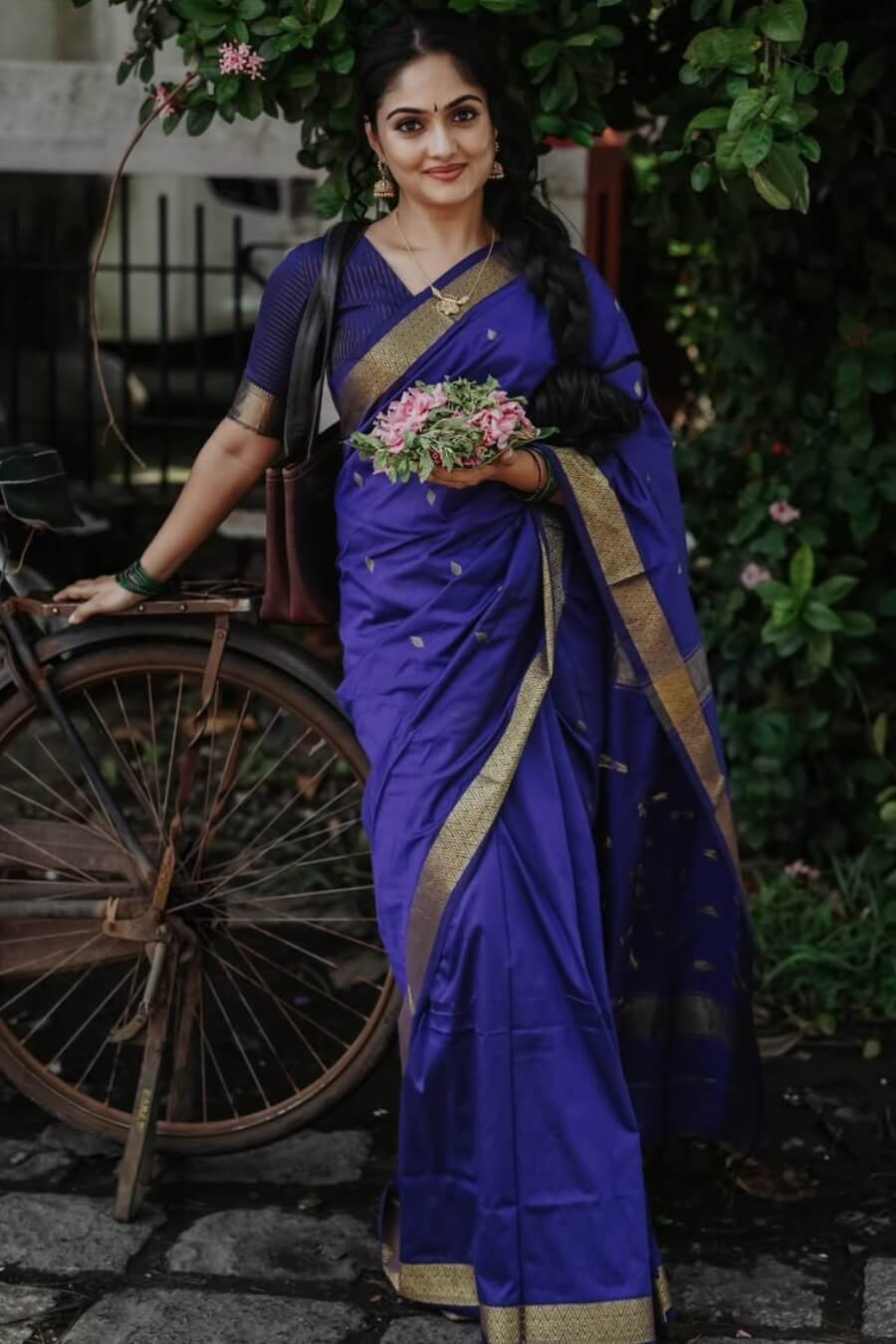 Imaginative Navy Blue Cotton Silk Saree With Whimsical Blouse Piece