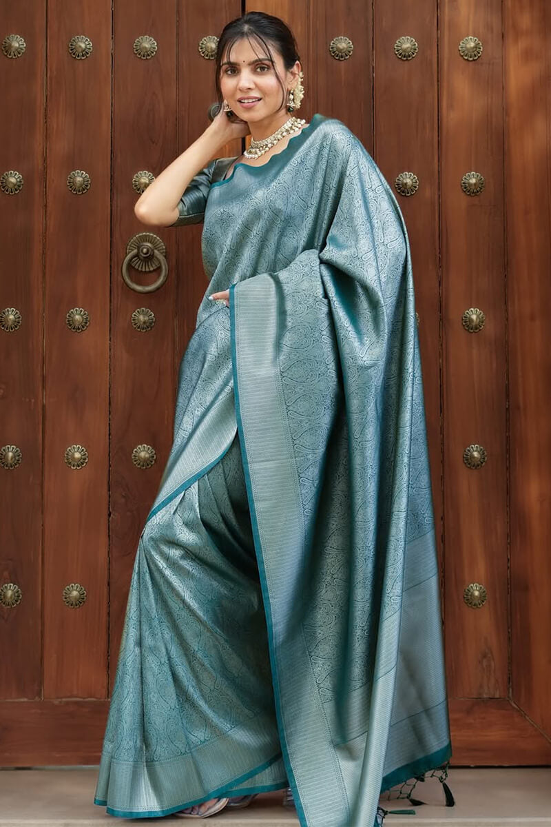 Desiring Rama Soft Silk Saree With Staggering Blouse Piece