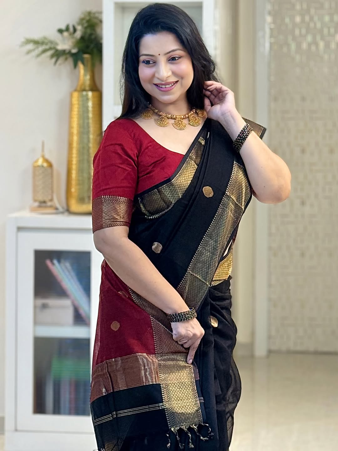 Blooming Black Cotton Silk Saree With Prettiest Blouse Piece