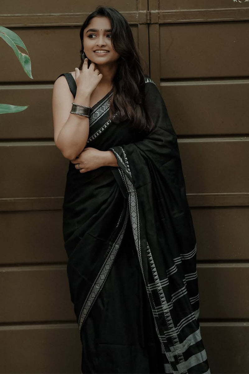 Posh Black Cotton Silk Saree With Lissome Blouse Piece