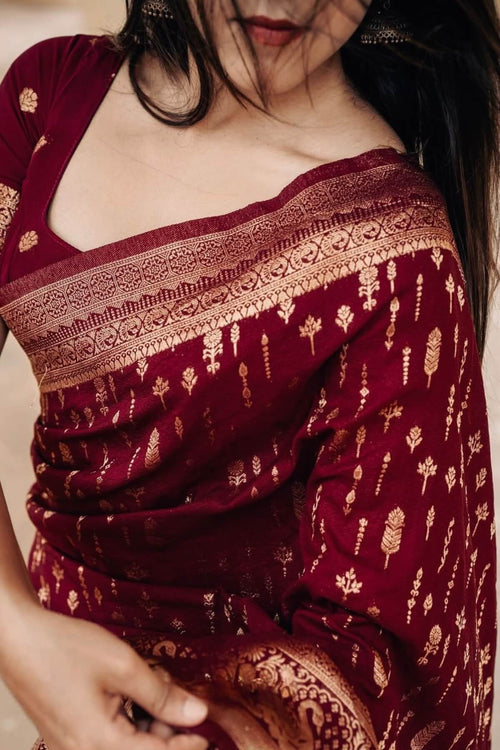 Load image into Gallery viewer, Dulcet Maroon Soft Silk Saree With Twirling Blouse Piece
