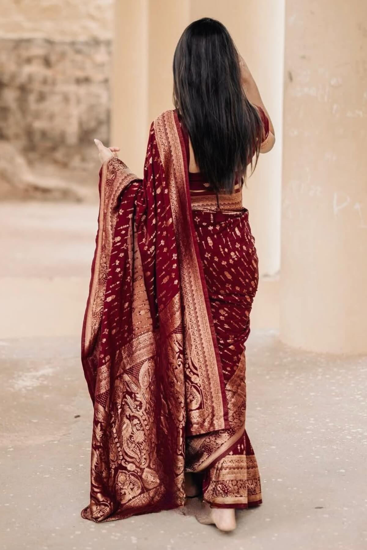 Dulcet Maroon Soft Silk Saree With Twirling Blouse Piece